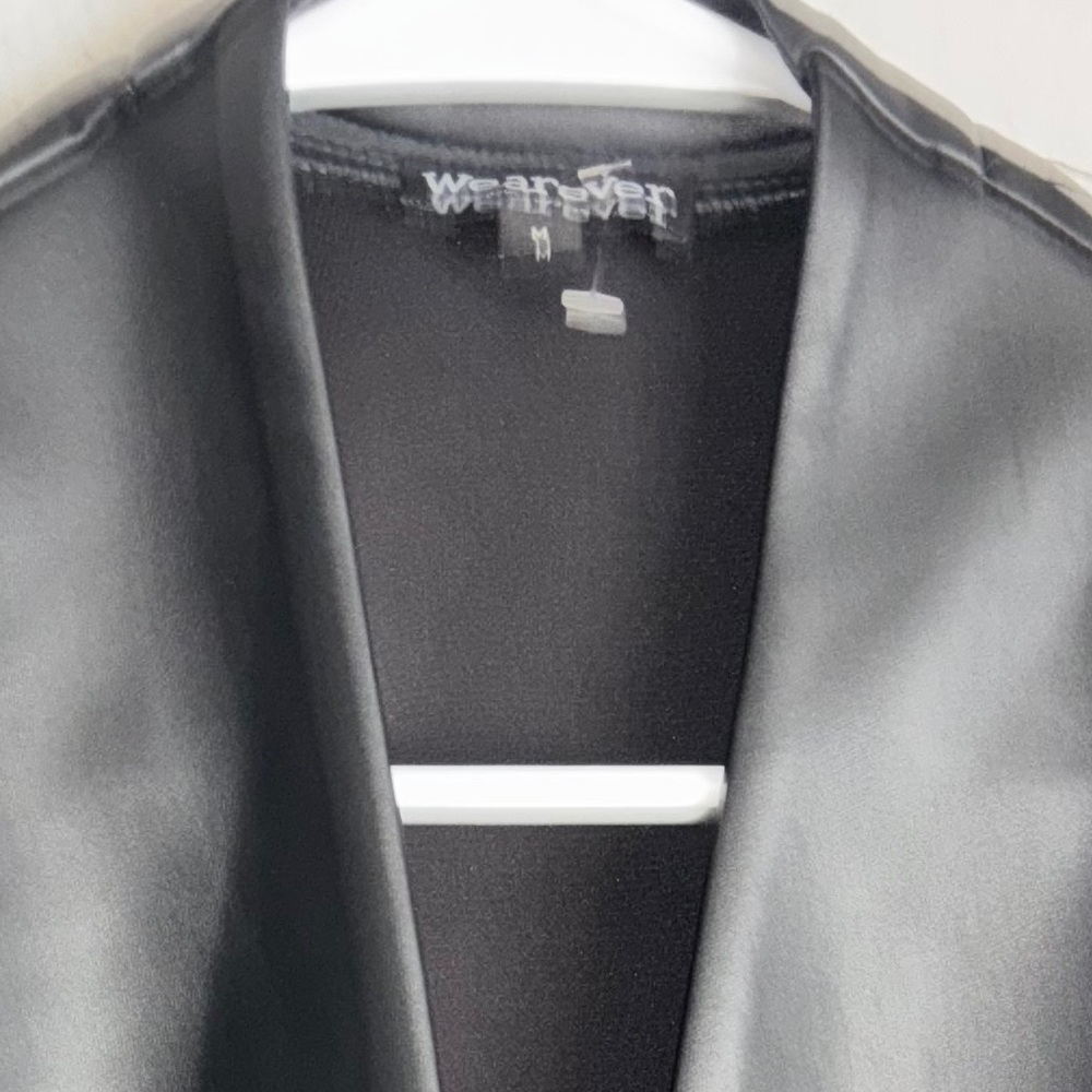 NWOT Wearever medium black vegan leather jacket nwot beautifully cut 🧥 - Picture 5 of 5